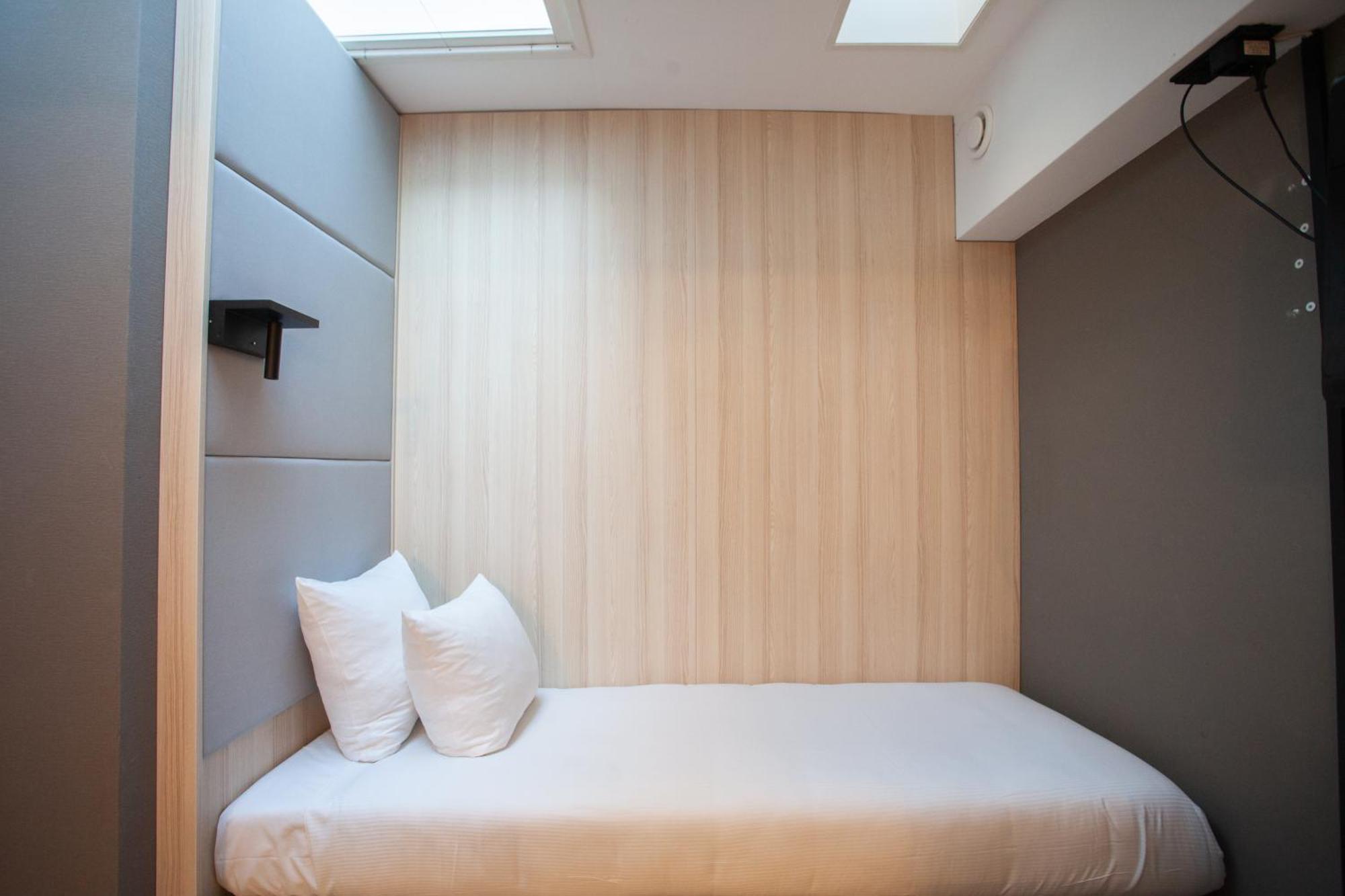 The Alfred Hotel Amsterdam Bagian luar foto